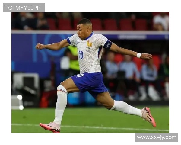 姆巴佩确认继续为法国国家队效力不会回马德里养伤